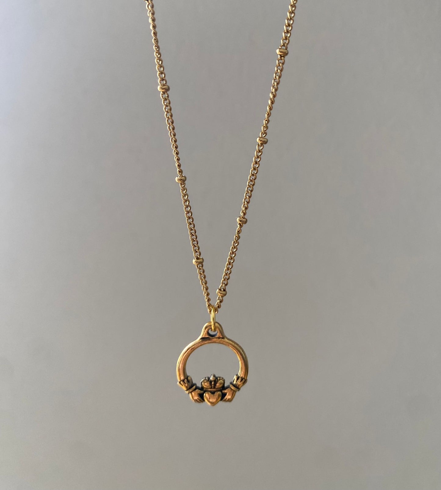 Gold Satellite Chain - Claddagh