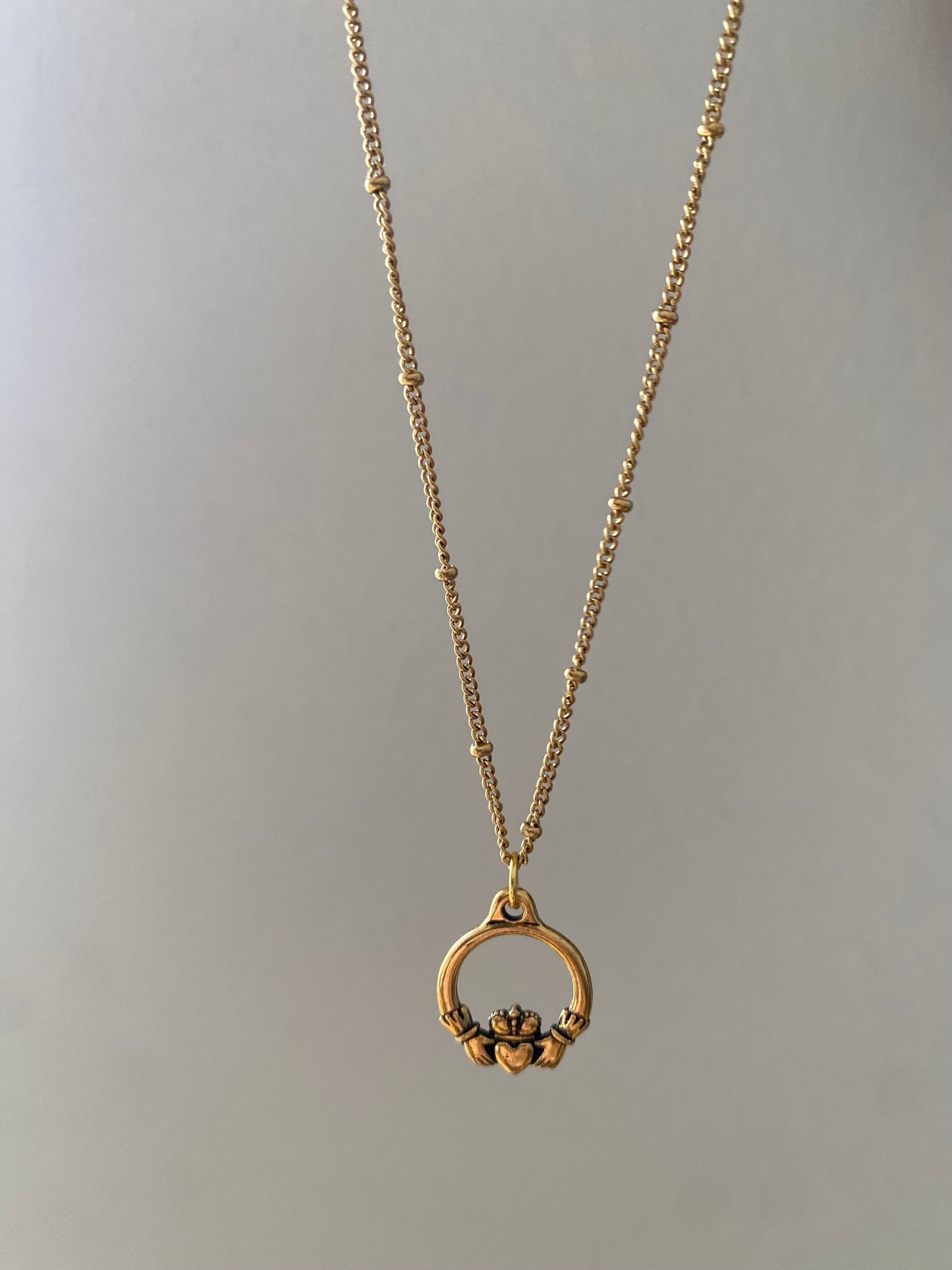 Gold Satellite Chain - Claddagh